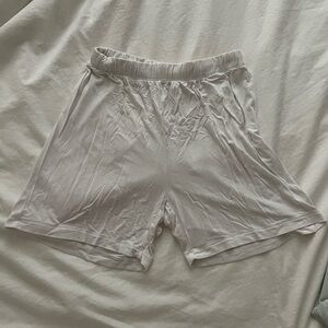 Aritzia Babaton White Jersey Shorts